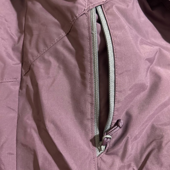 2 jackets in one!  Columbia purple raincoat with zip in fleece jacket. - Picture 12 of 14
